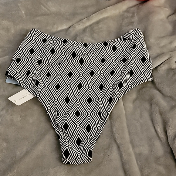 Bikini - Picture 5 of 5